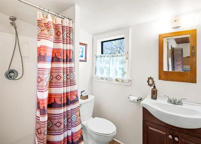 Saguaro Lake Ranch Lodge *
