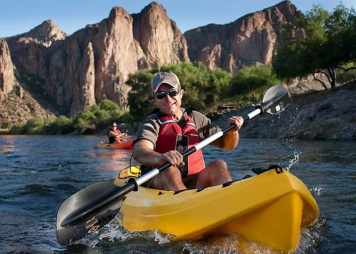 Saguaro Lake Ranch Lodge *