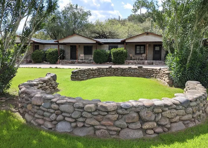 Lodge Saguaro Lake Ranch Tortilla Flat